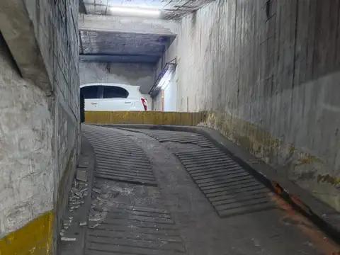 Cochera en Venta para coche mediano