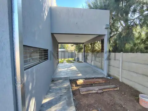 Casa 3 ambientes con 1 baño