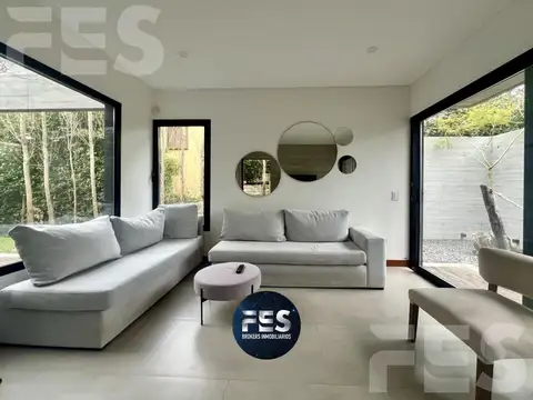 Casa en venta en Valeria Del Mar 4 ambientes
