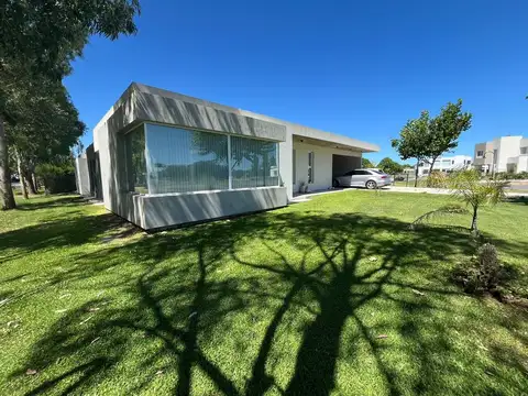 CASA EN VENTA EN HARAS DEL SUR 2