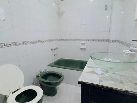 Departamento en planta baja con patio y lavadero