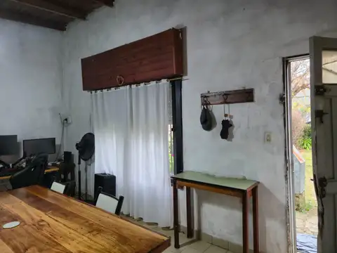 Casa venta La plata 2 dormitorio, a reciclar