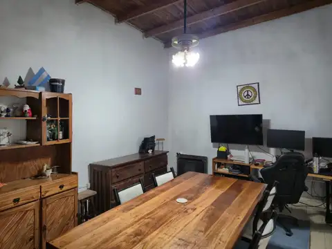 Casa 3 ambientes con 1 baño
