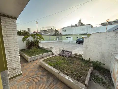 Depto Tipo Casa 2 ambientes con 1 baño