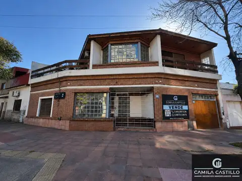 Casa en venta 5 ambientes c/ cochera en Villa Luro