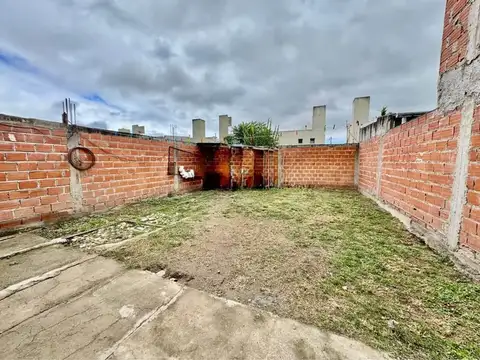 Exc Duplex 2 Dorm Jardín Vta En B° El Huaico