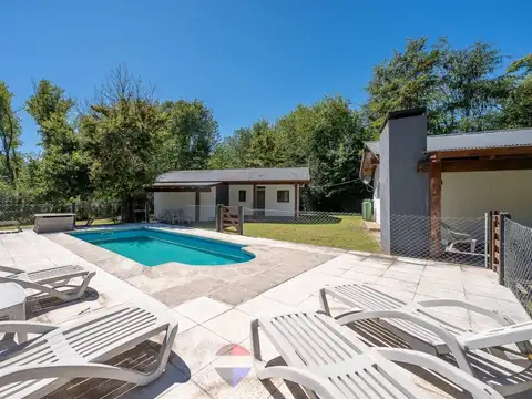 Casa en Venta con 1 cochera