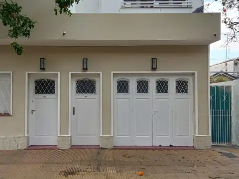 Depto Tipo Casa en Alquiler de 3 ambientes