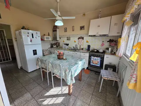 Depto Tipo Casa 2 ambientes con 1 baño