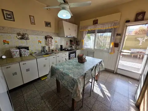 Depto Tipo Casa en Venta 60 años