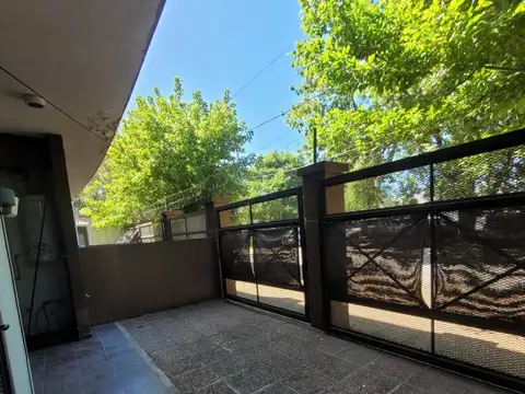 Venta Ph Turdera 2 ambientes Patio-Cochera SUM