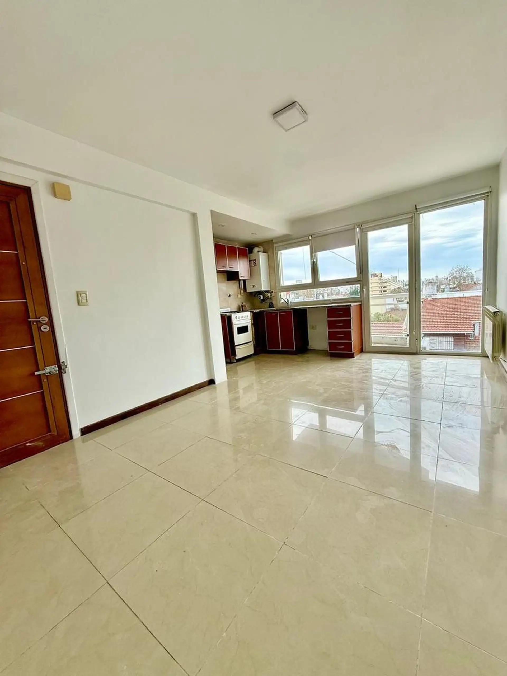 Departamento alquiler 3 ambientes con balcon y cochera