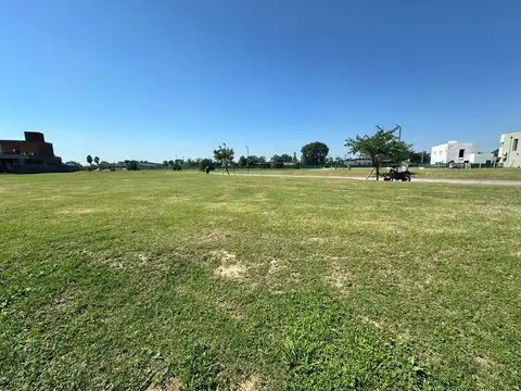 Lote central Country Viento Sur