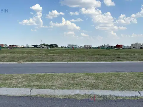 Terreno en Venta 25  mts Frente