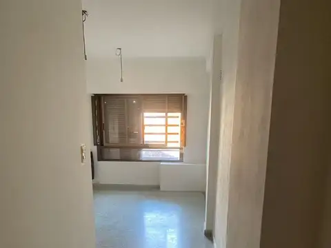 66 Entre 16 Y 17 , Piso P/B