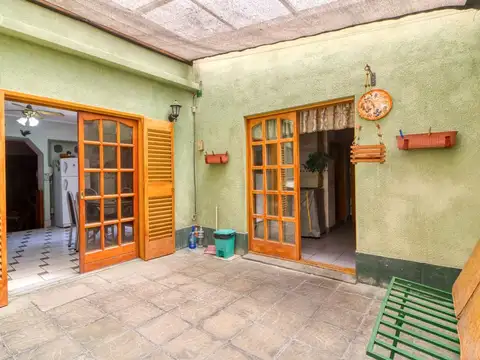 Casa 3 ambientes con 2 baños