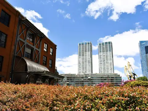 Avenida Alicia Moreau De Justo 500