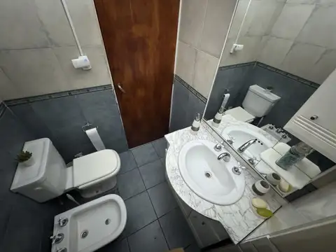 Departamento 5 ambientes con 2 baños
