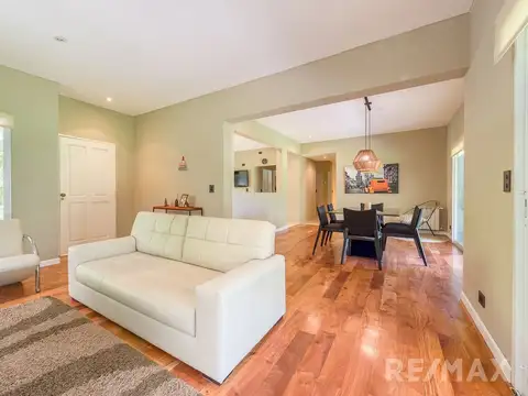 VENTA CASA EN EL BARRIO CERRADO "VILLA VICTORIA"