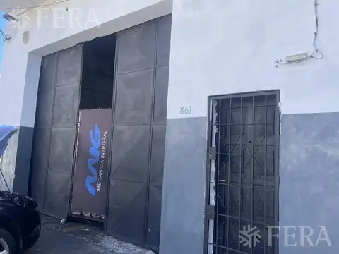 Venta galpón en Villa Dominico