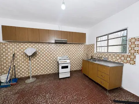 VENTA CASA A REFACCIONAR LICEO II - CON ESCRITURA