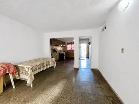 Casa 3 ambientes con 1 baño