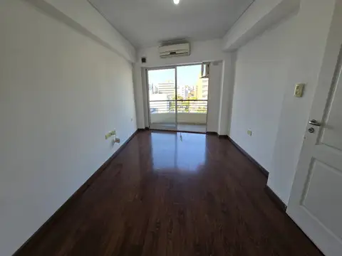 Ministro Brin 3200, Piso 6