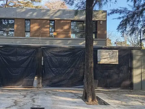 Casa a estrenar en Parque Leloir