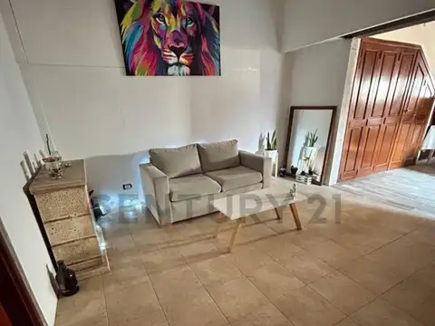 Casa 5 ambientes con 1 baño