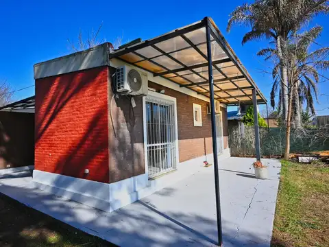 VENTA CONJUNTA 3 Casas en Condominio - Jardín, Parrillero y Cochera - Funes, Santa Fe