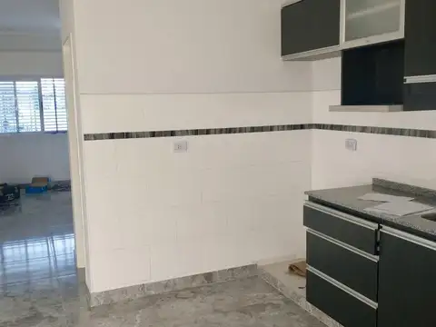 Casa en Alquiler con 1 cochera