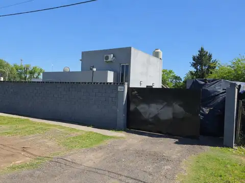 VENTA GALPON CON CASA 4 AMBIENTES 3 OFICINAS - CARABASSA, PILAR