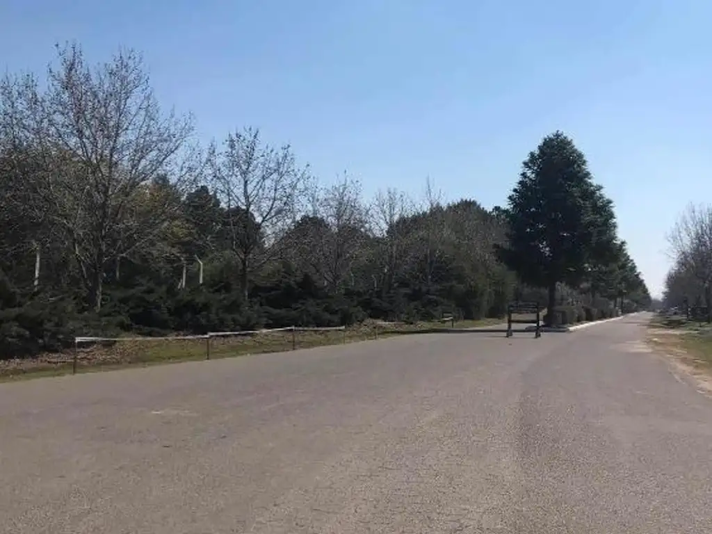 Ruta 4 - 2 dormitorios con cochera