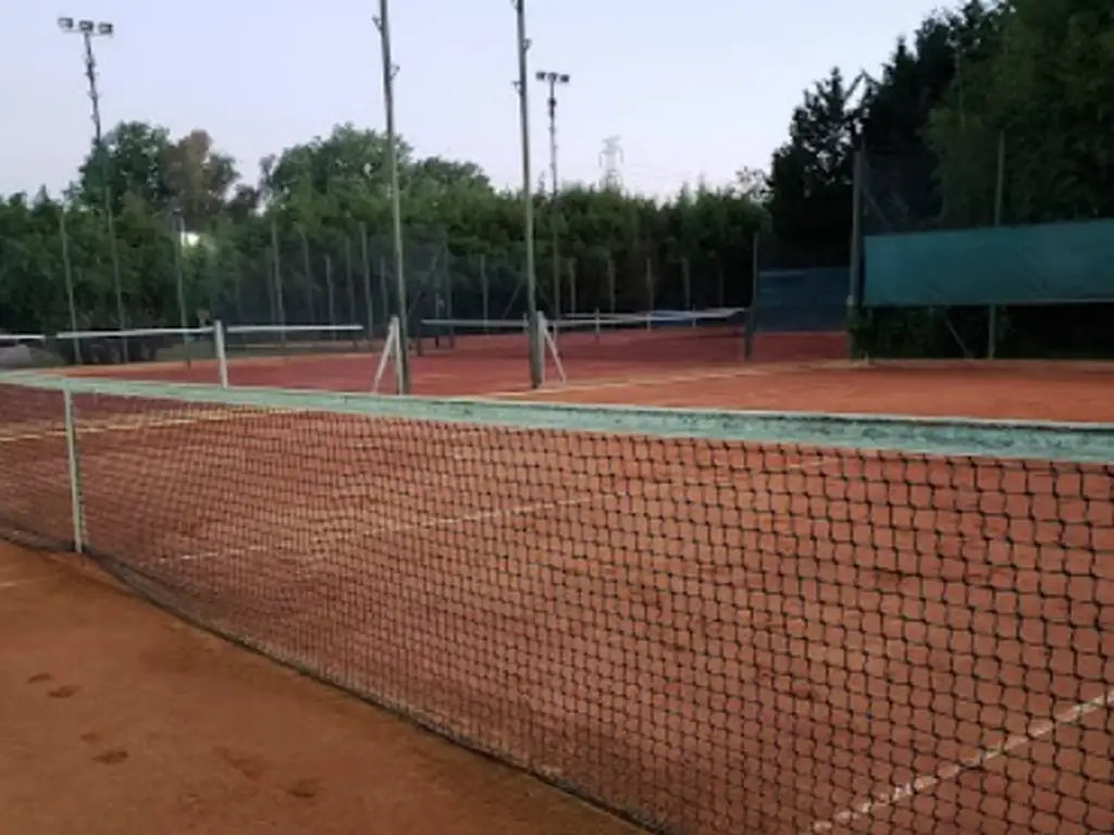 Actividades deportivas futbol, voley, paddle, polo, basquet, hockey en Barrio Privado Sausalito