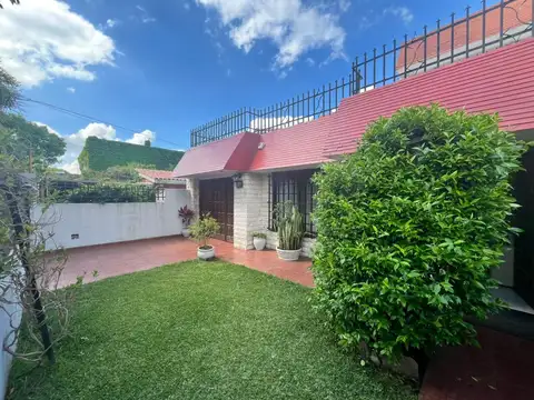 CASA DE 3 DORMITORIOS VENTA JARDIN CON QUINCHO BARRIO SARMIENTO ROSARIO