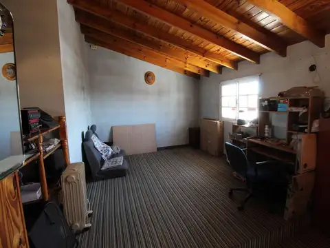 Depto Tipo Casa 6 ambientes con 2 baños