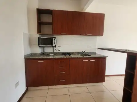 ALQUILER MONOAMBIENTE CON BALCON - PLAZA IRLANDA