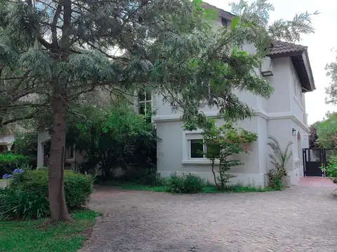 Casa en Venta de 5 dormitorios