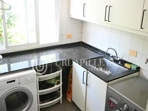 Casa en Venta con 6 cocheras