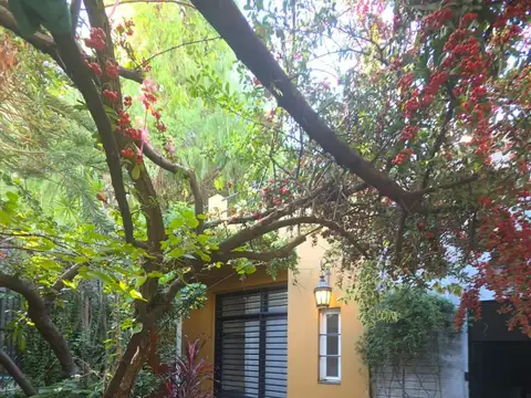 ESQUINA DE ALTO IMPACTO.. Zonificación: USAB1 ? Planta Baja + 3 pisos, sin retiros 