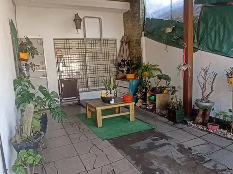 Esteban Echeverría 5900, Piso pb