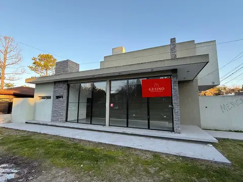 Local en  City Bell sobre Camino Gral. Belgrano