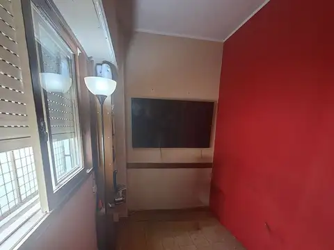 VENTA DEPTO 2 AMB y ESCRITORIO C/BALCÓN SAN MARTIN