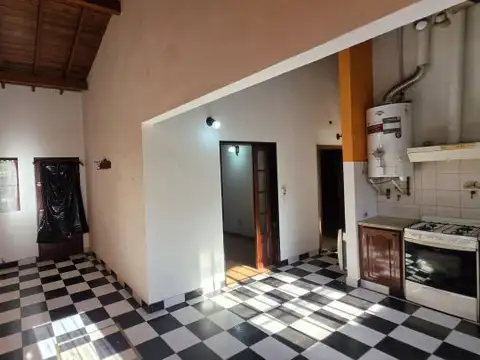 Casa en Alquiler en Ituzaingo Norte, $ 1.200.000