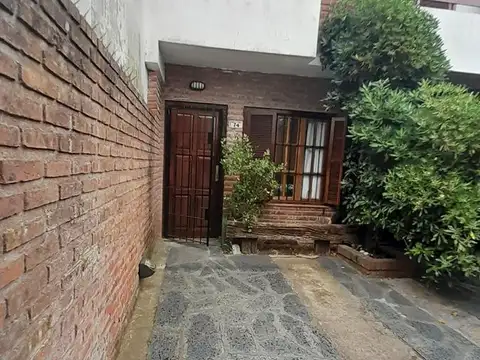 Triplex en venta - 3 Dormitorios 2 Baños - Cochera - 113Mts2 - Mar de Ajó