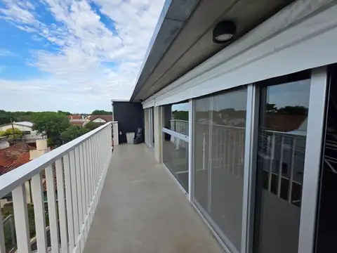 VENTA DEPTO 3 AMB. COCH. TERRAZA PROPIA. FLORIDA