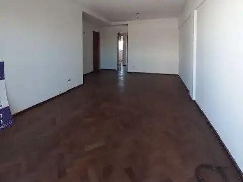 Mendoza 682 , Piso 10