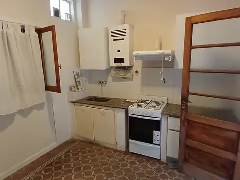 Casa en Alquiler con 1 cochera