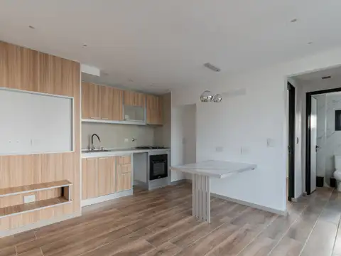 Departamento de 3 ambientes reciclado con balcón aterrazado