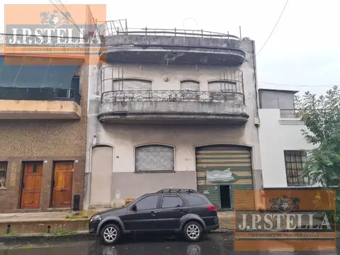 Galpón y 3 Dptos s/ Lote 384 m² - 659 m² Cub. - Barracas